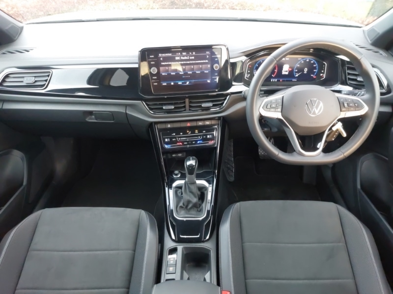 Used Volkswagen T-Roc 2023 for sale - 76860745: Photo 2