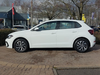 Used Volkswagen Polo 2024 for sale - 77569290: Photo