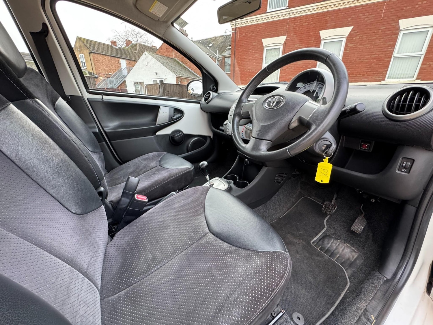 Used Toyota AYGO 2012 for sale - 77989464: Photo 13