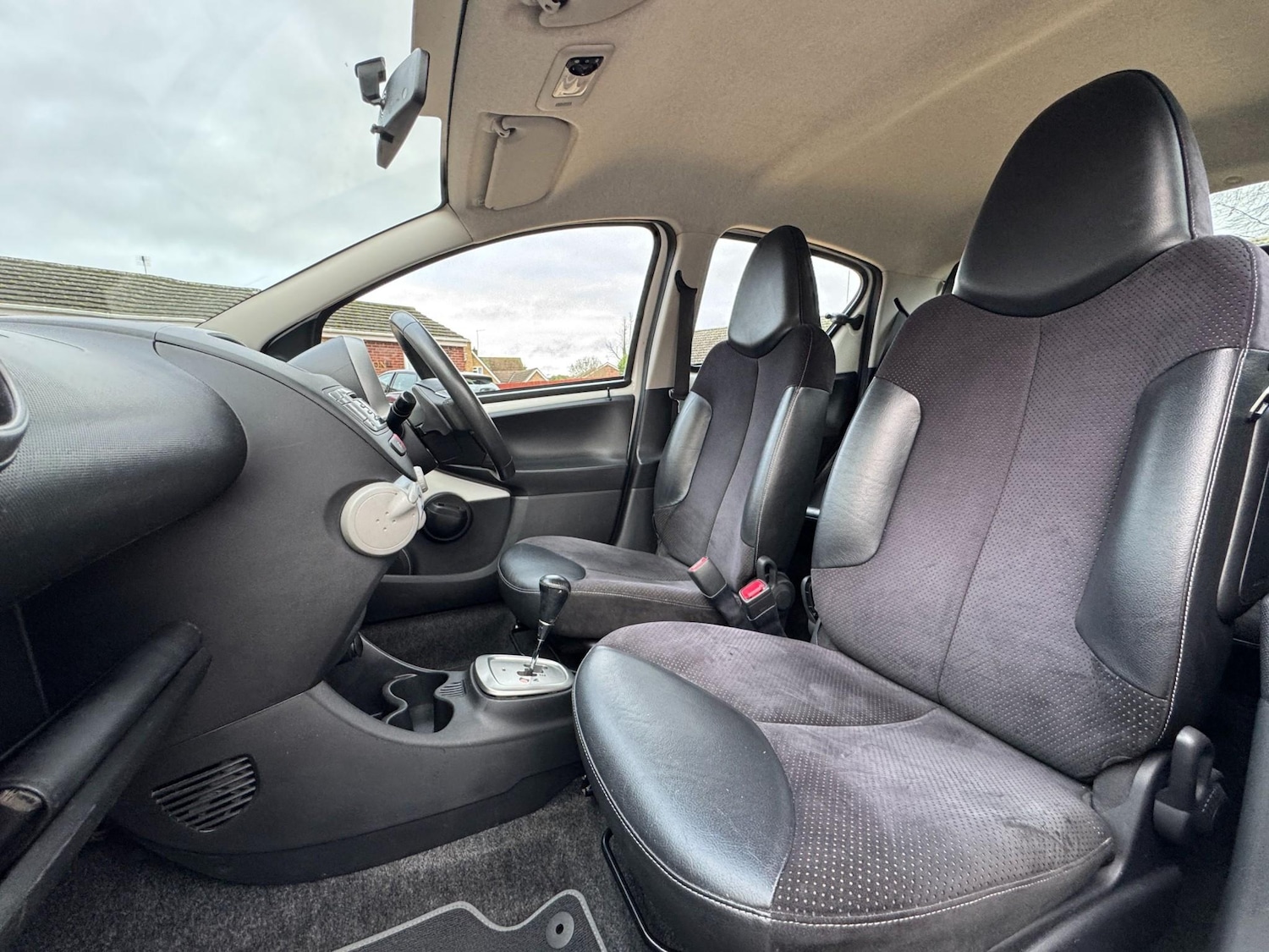 Used Toyota AYGO 2012 for sale - 77989464: Photo 16