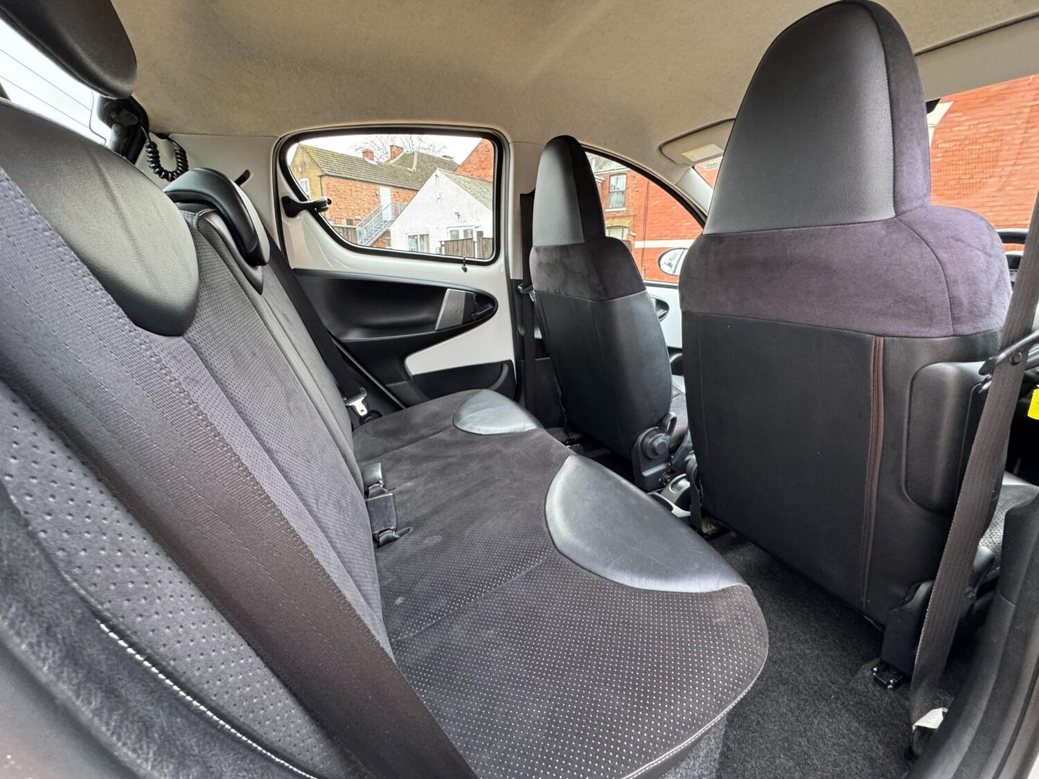 Used Toyota AYGO 2012 for sale - 77989464: Photo 17