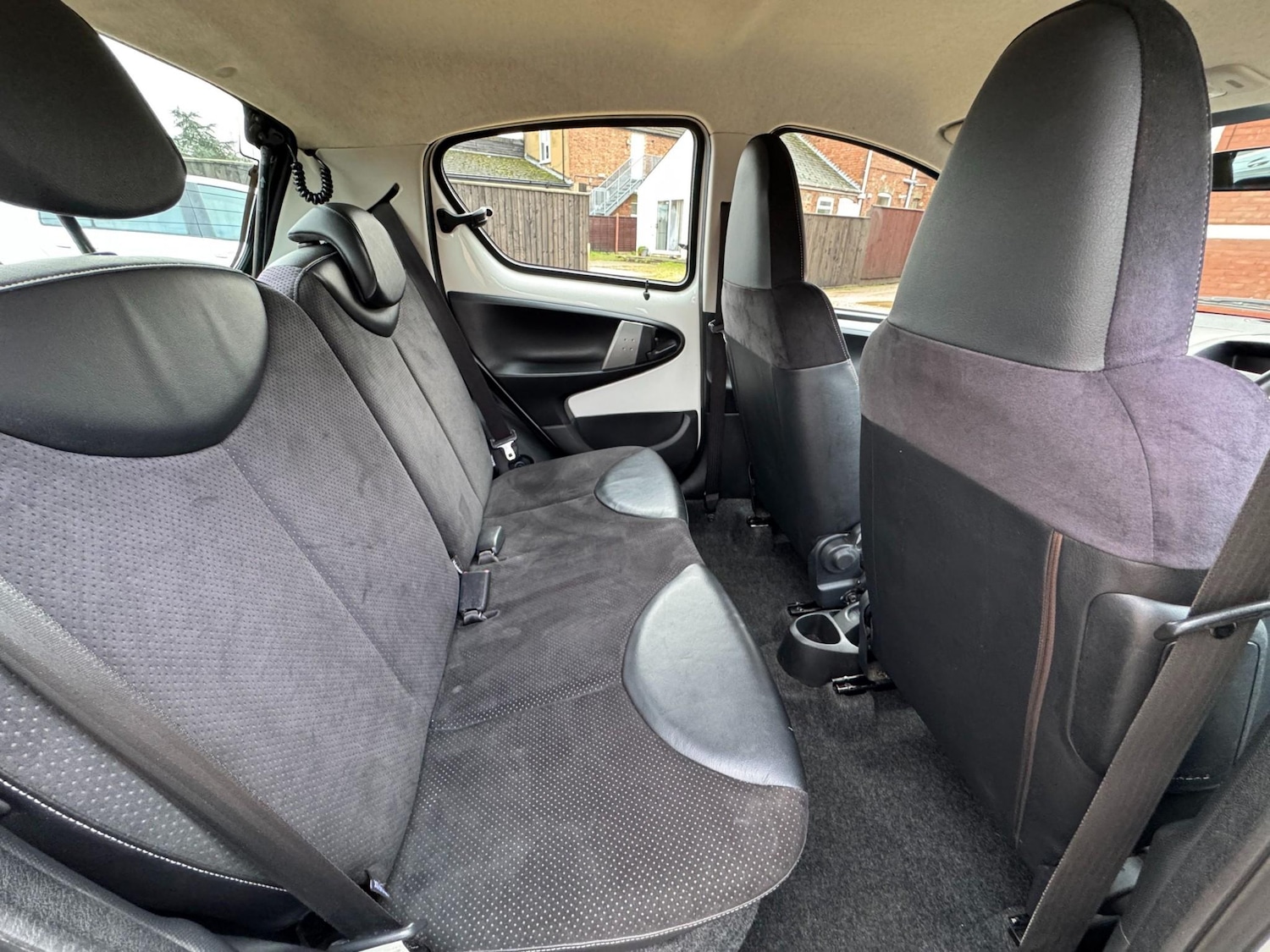 Used Toyota AYGO 2012 for sale - 77989464: Photo 18