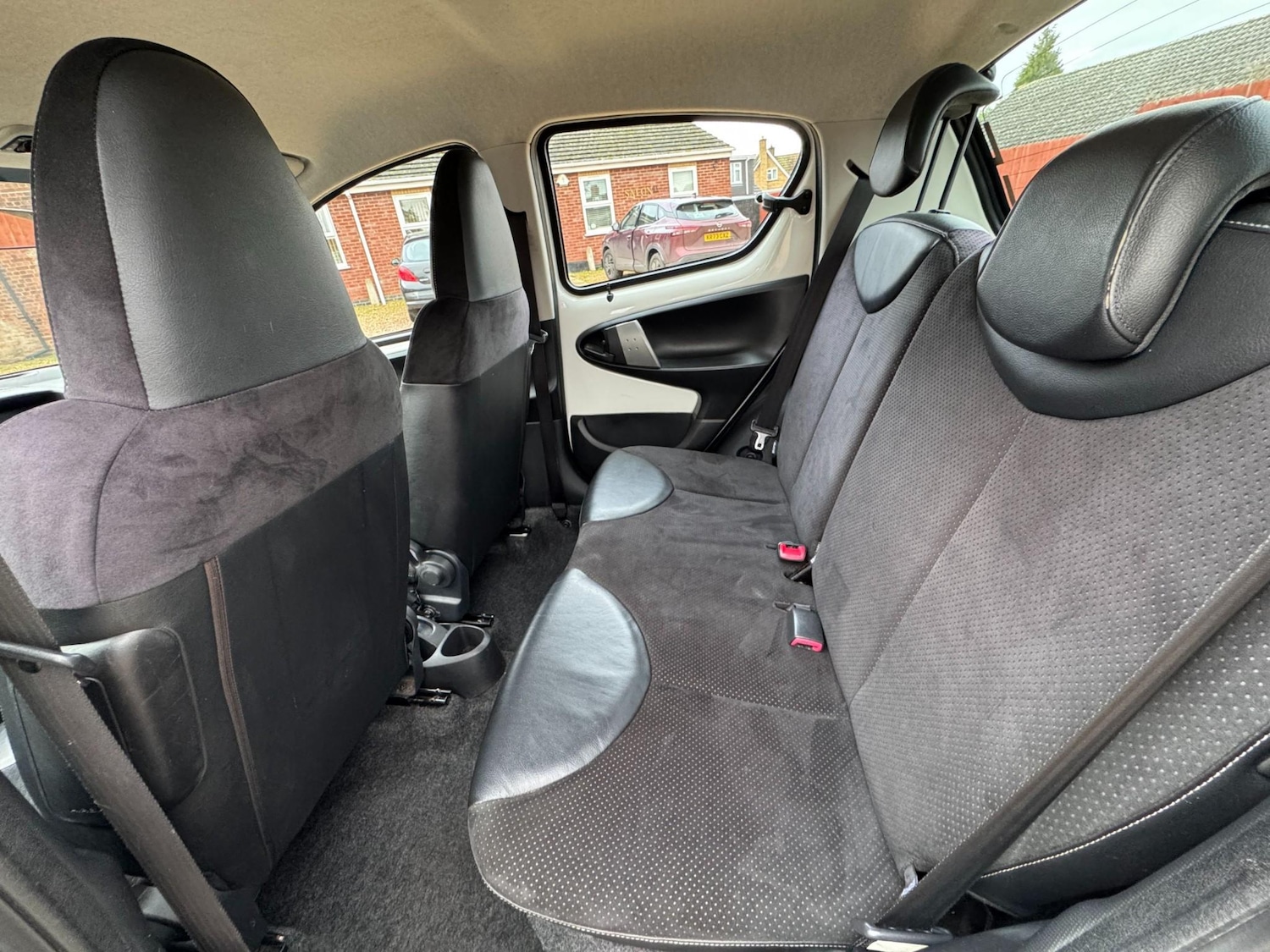 Used Toyota AYGO 2012 for sale - 77989464: Photo 20