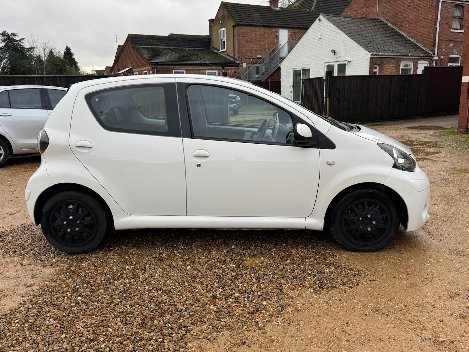 Used Toyota AYGO 2012 for sale - 77989464: Photo 5