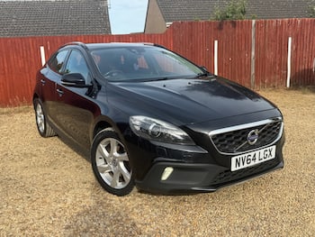 Used Volvo V40 2015 for sale - 79478777: Photo