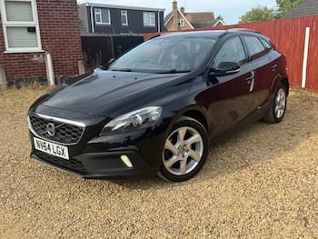 Used Volvo V40 2015 for sale - 79478777: Photo