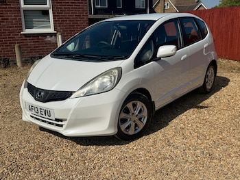 Used Honda Jazz 2013 for sale - 79362807: Photo