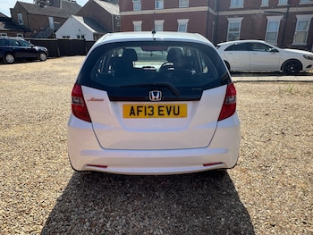 Used Honda Jazz 2013 for sale - 79362807: Photo