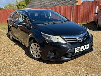 Used Toyota Avensis 2013 for sale - 79019380: Photo