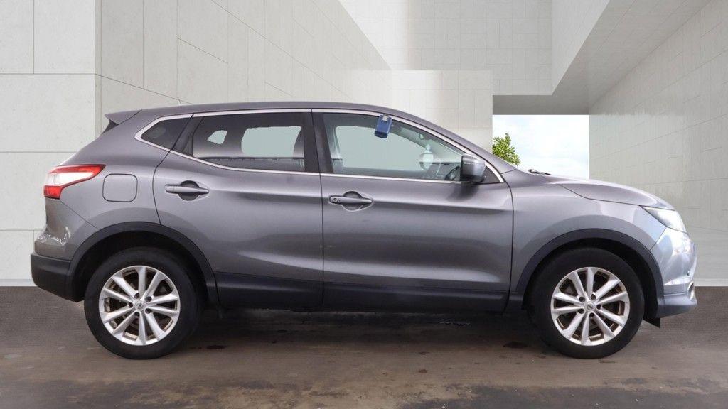 Used Nissan Qashqai 2015 for sale - 78158073: Photo 5