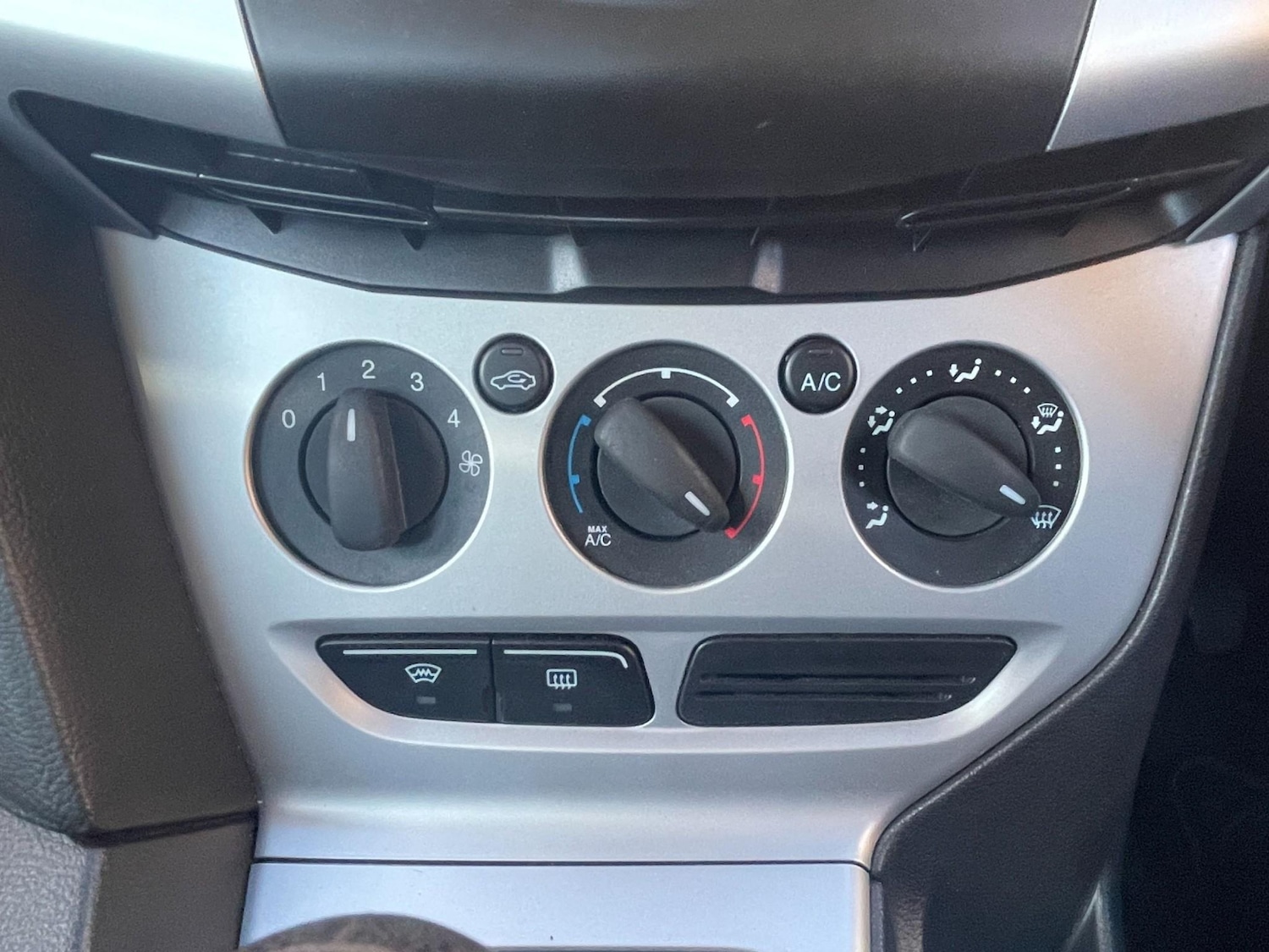 Used Ford Focus 2012 for sale - 77989469: Photo 12