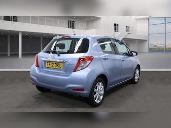 Used Toyota Yaris 2012 for sale - 77989501: Photo