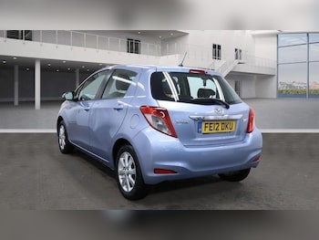 Used Toyota Yaris 2012 for sale - 77989501: Photo