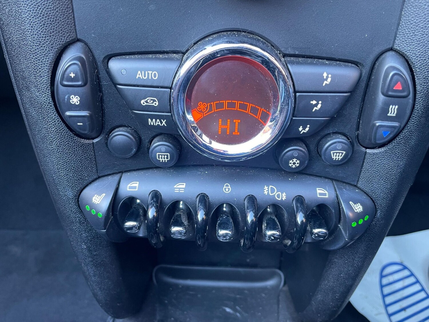 Used MINI Convertible 2011 for sale - 77989462: Photo 12