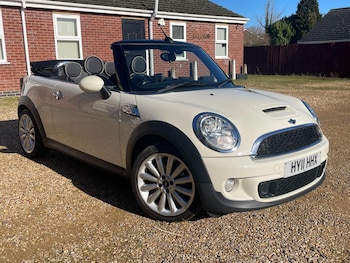 Used MINI Convertible 2011 for sale - 77989462: Photo
