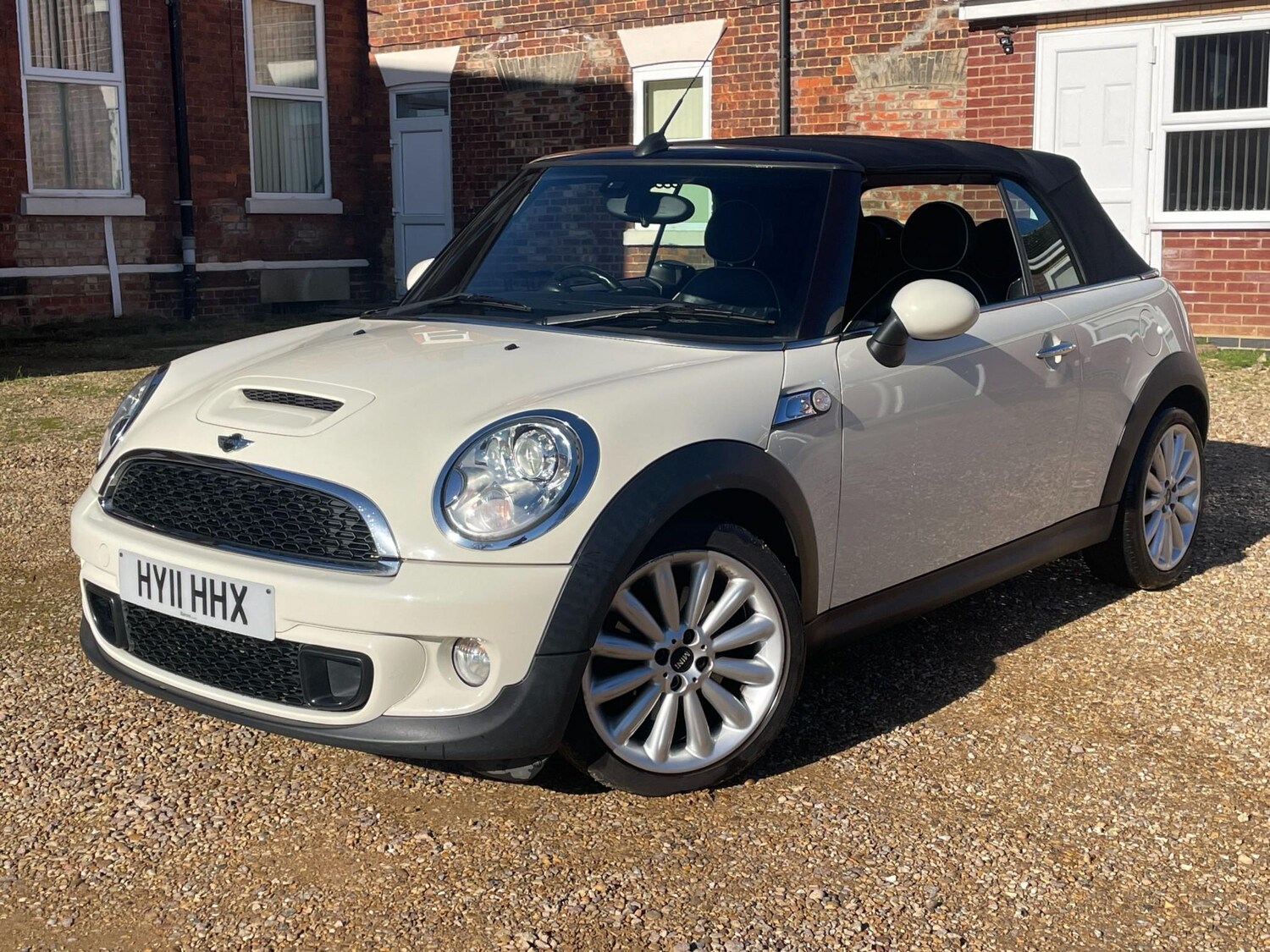 Used MINI Convertible 2011 for sale - 77989462: Photo 23
