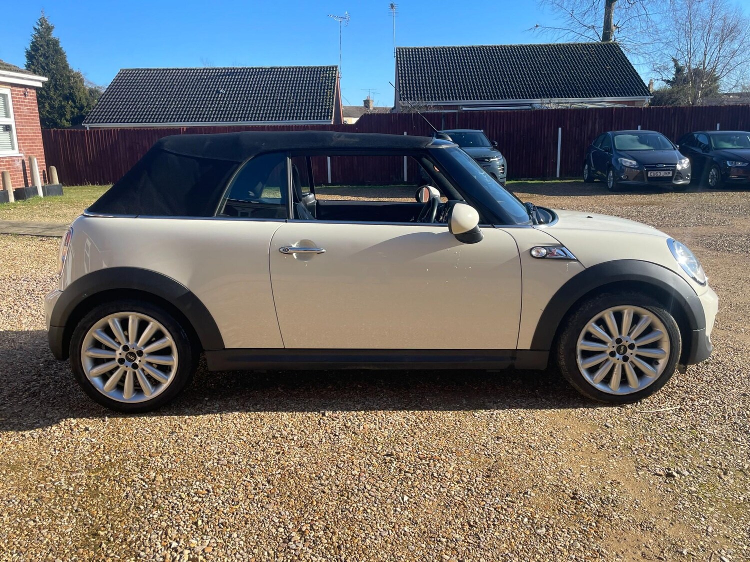 Used MINI Convertible 2011 for sale - 77989462: Photo 26