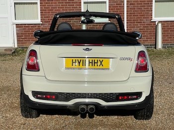 Used MINI Convertible 2011 for sale - 77989462: Photo