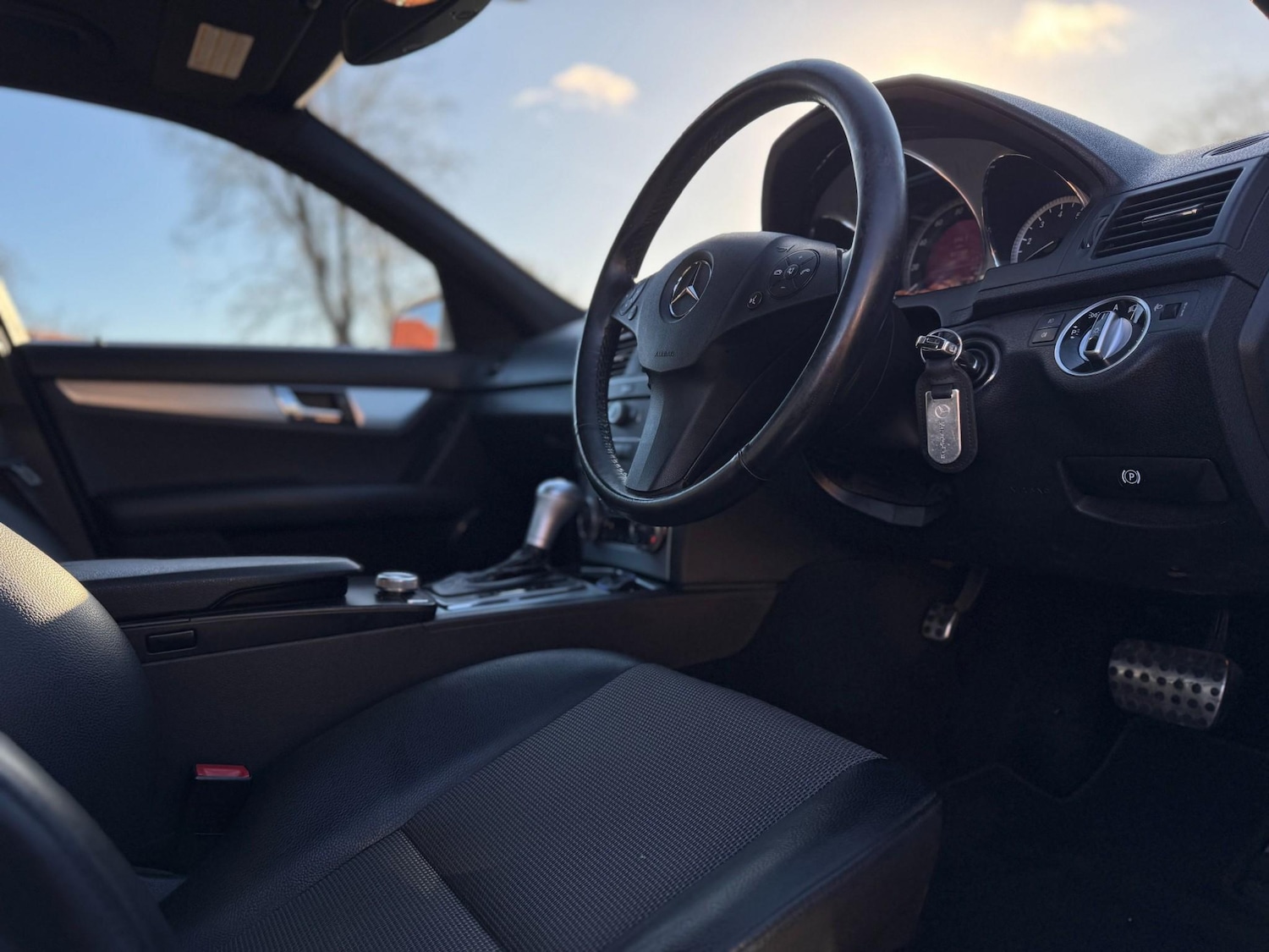 Used Mercedes-Benz C Class 2011 for sale - 77989472: Photo 14