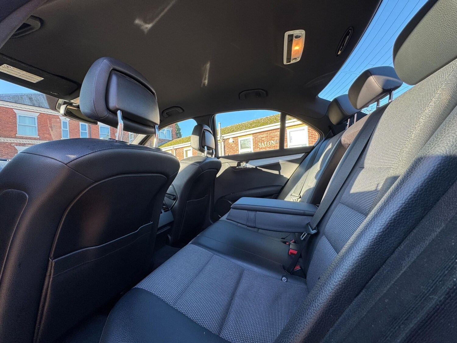 Used Mercedes-Benz C Class 2011 for sale - 77989472: Photo 22