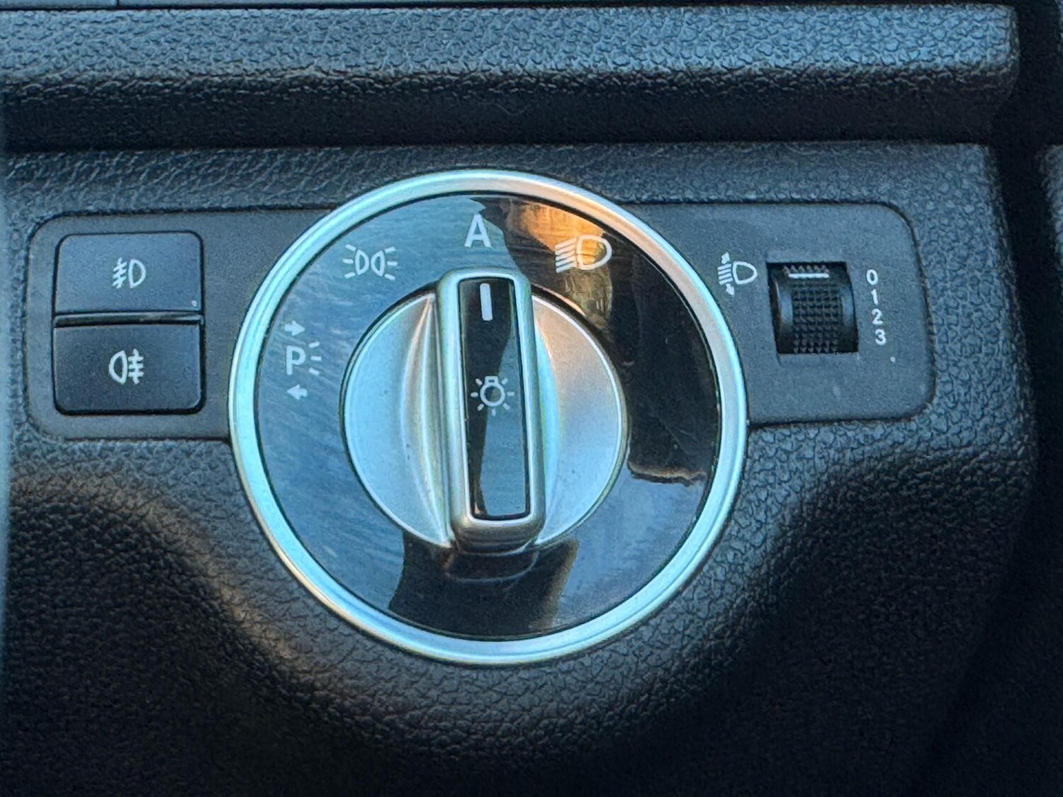 Used Mercedes-Benz C Class 2011 for sale - 77989472: Photo 33