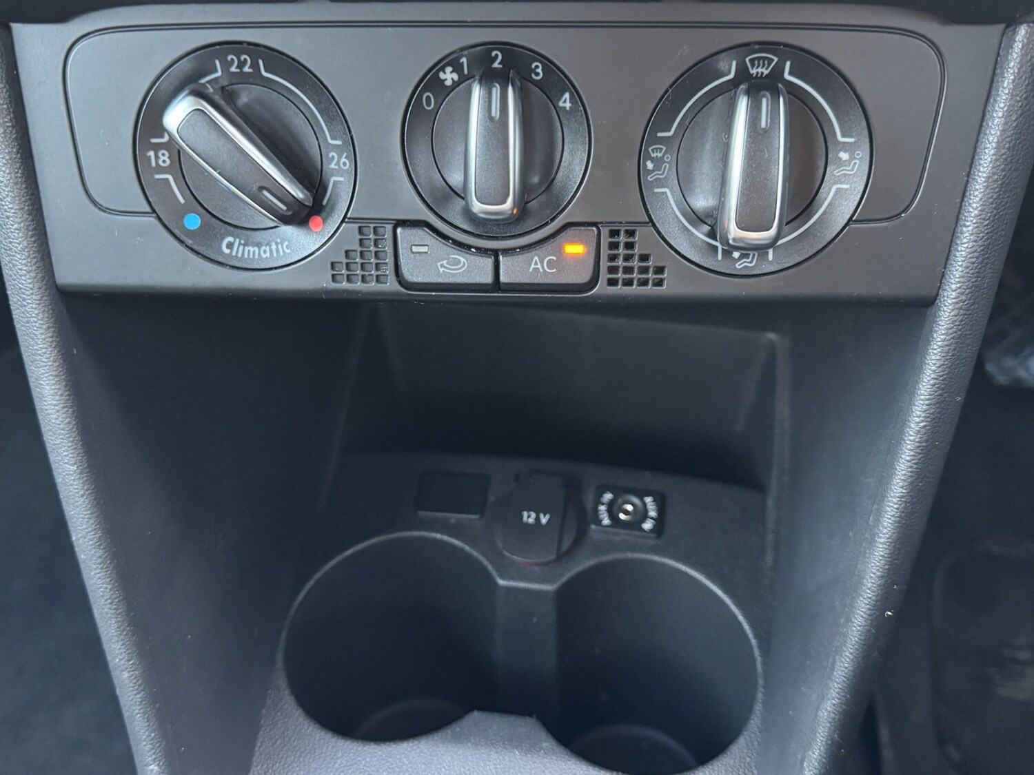 Used Volkswagen Polo 2011 for sale - 77989463: Photo 23