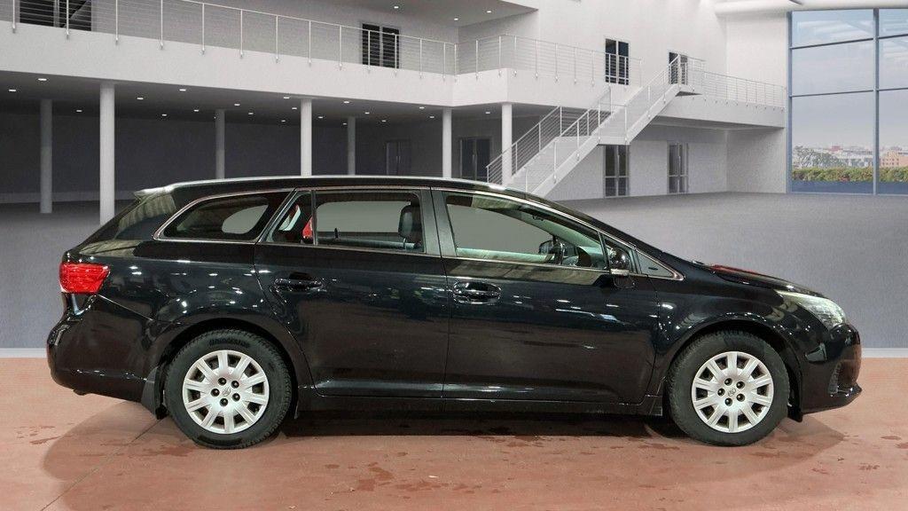 Used Toyota Avensis 2013 for sale - 78015752: Photo 5