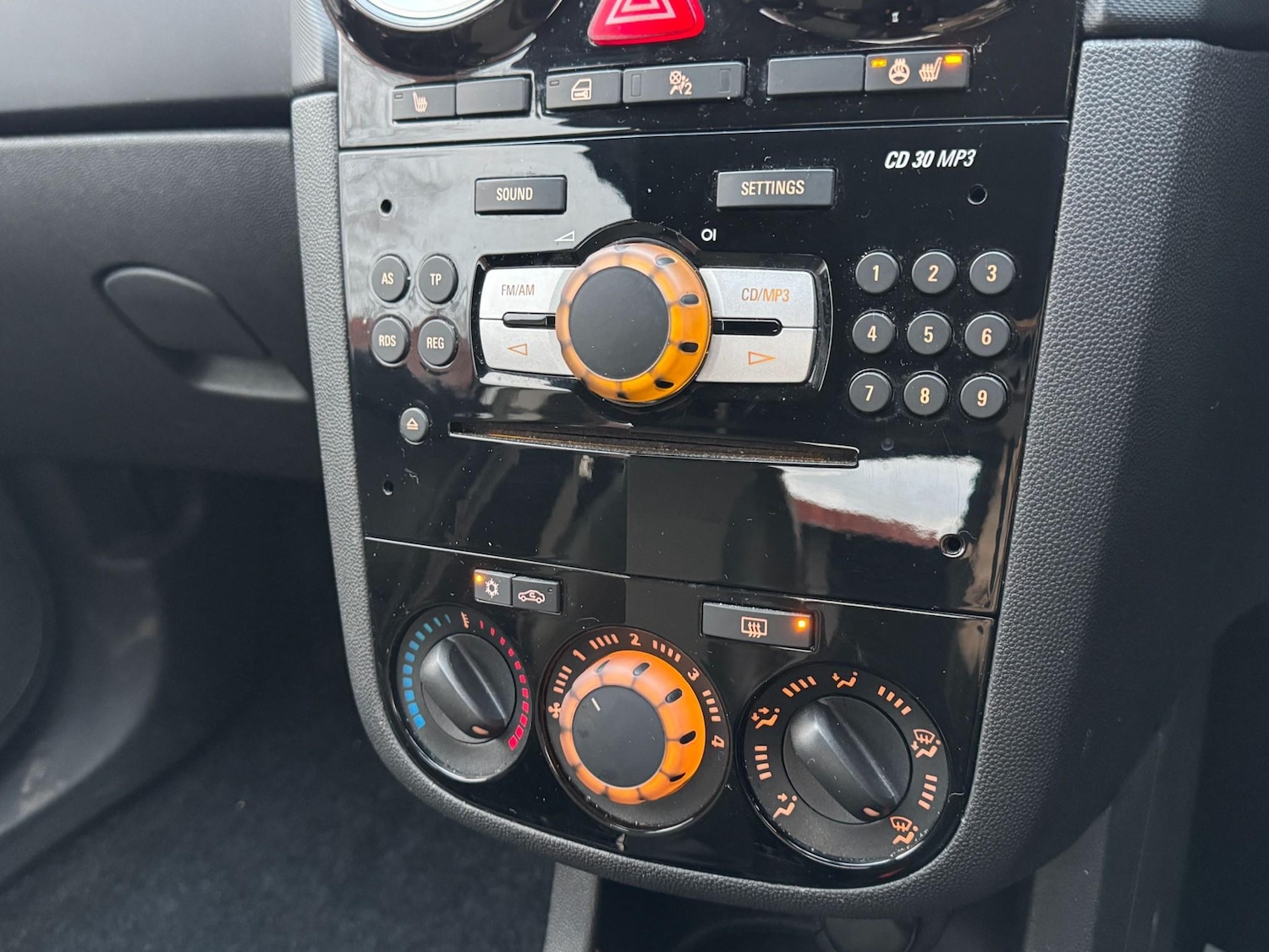 Used Vauxhall Corsa 2010 for sale - 77989465: Photo 21