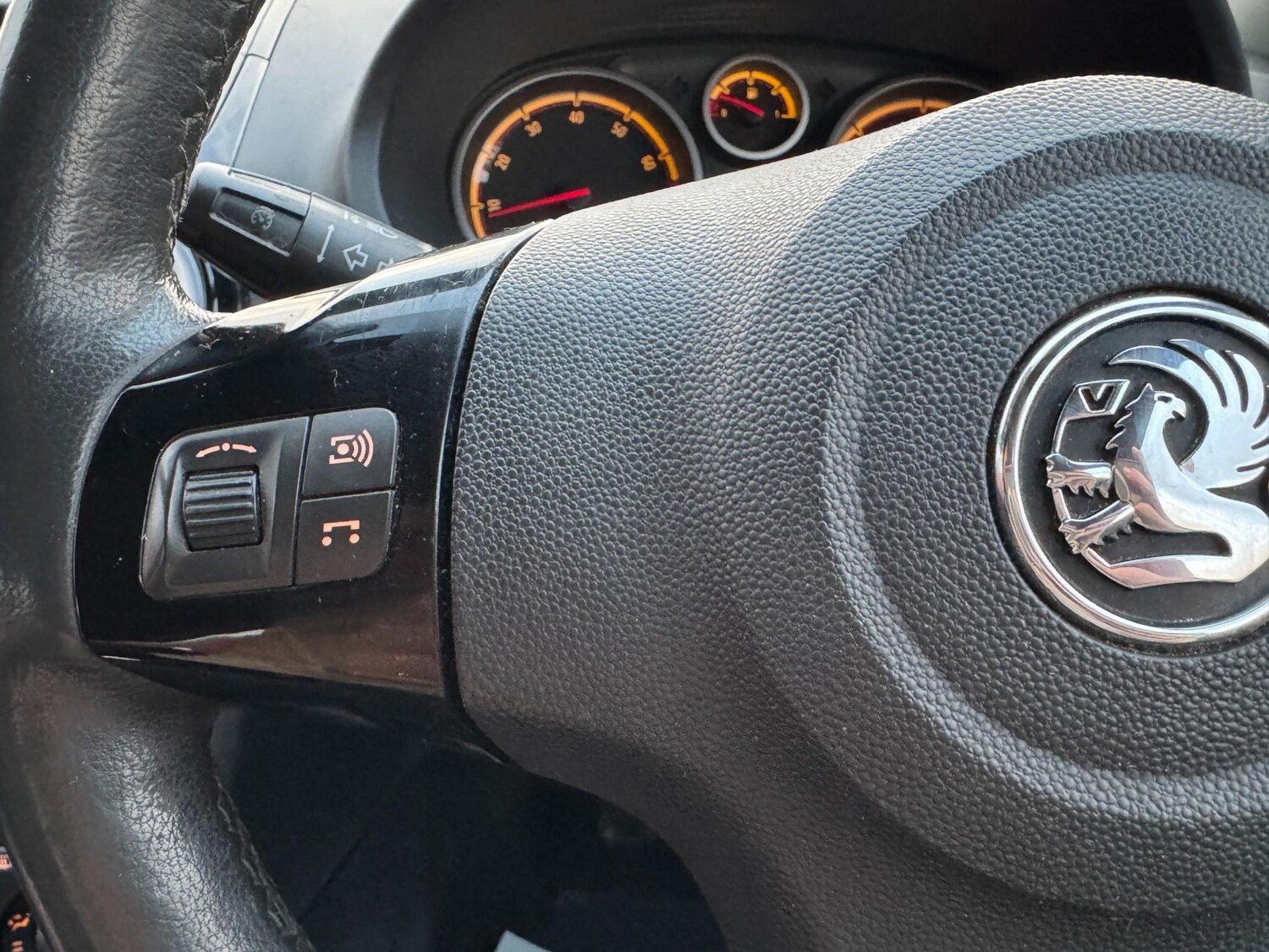 Used Vauxhall Corsa 2010 for sale - 77989465: Photo 25