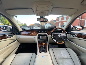 Used Jaguar XJ 2005 for sale - 79362824: Photo