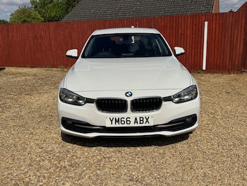 Used BMW 3 Series 2016 for sale - 79491111: Photo