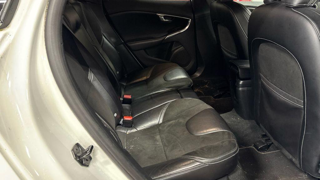 Used Volvo V40 2013 for sale - 77989496: Photo 10