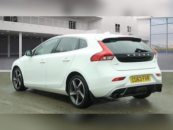 Used Volvo V40 2013 for sale - 77989496: Photo