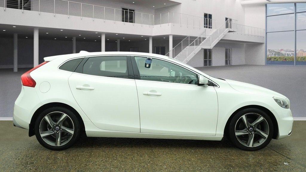 Used Volvo V40 2013 for sale - 77989496: Photo 5