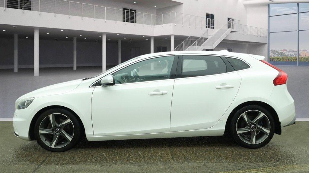 Used Volvo V40 2013 for sale - 77989496: Photo 6