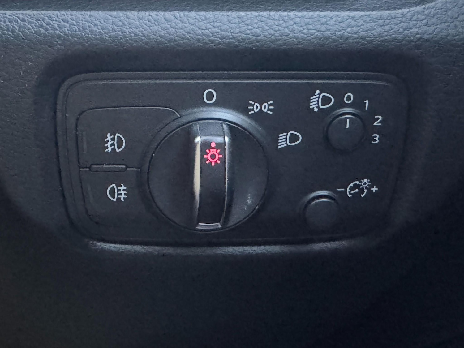 Used Audi A3 2015 for sale - 78102165: Photo 27