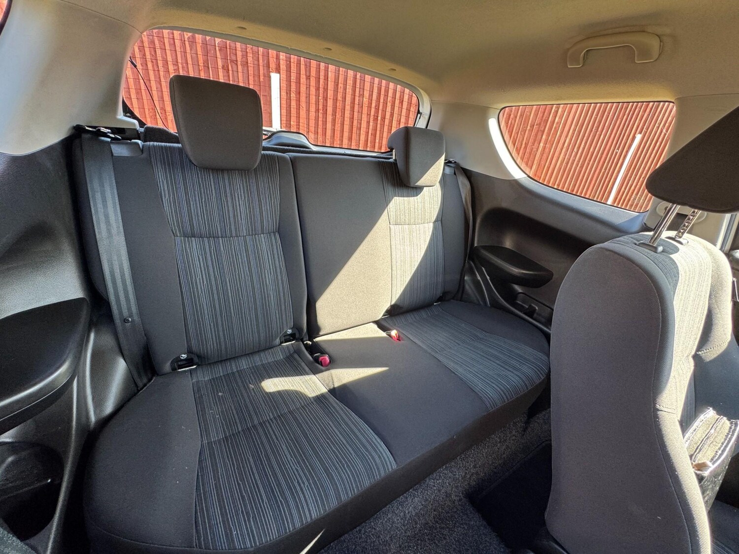 Used Suzuki Swift 2016 for sale - 77989488: Photo 14