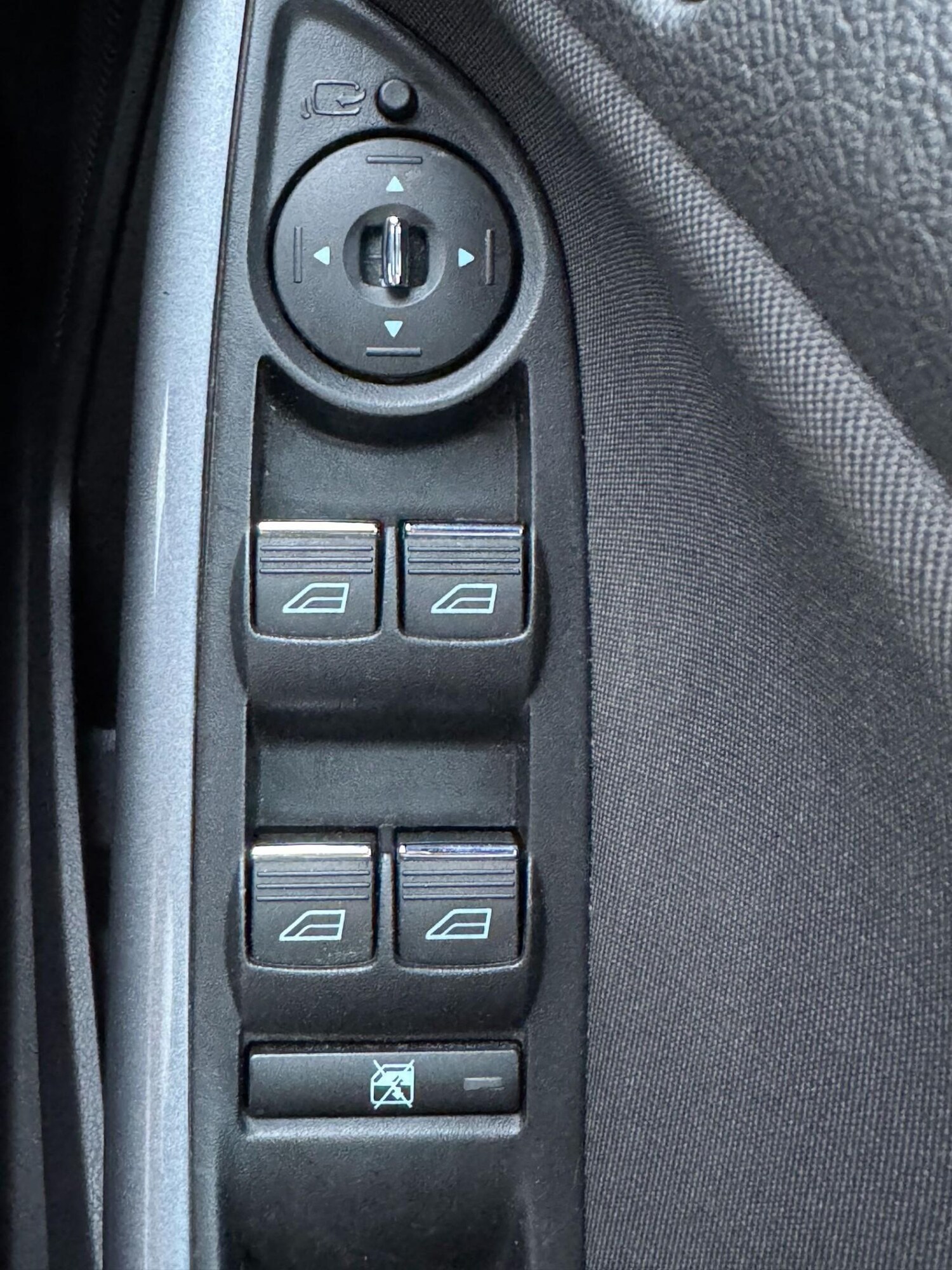 Used Mercedes-Benz A-Class 2016 for sale - 77989474: Photo 40