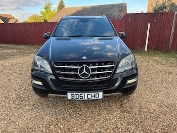 Used Mercedes-Benz M Class 2011 for sale - 79752135: Photo