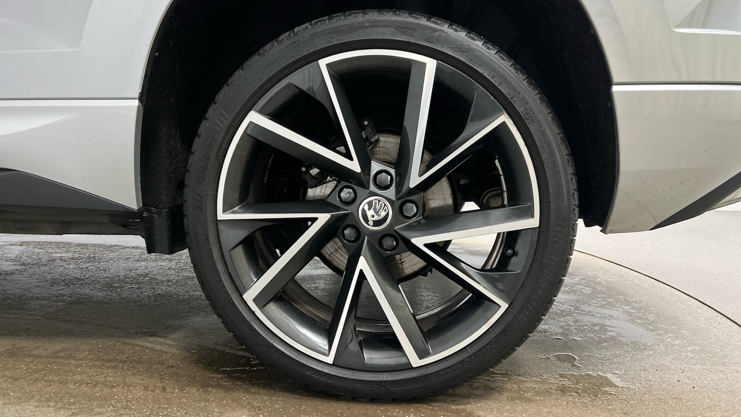 Used Skoda Karoq 2023 for sale - 77792988: Photo 5