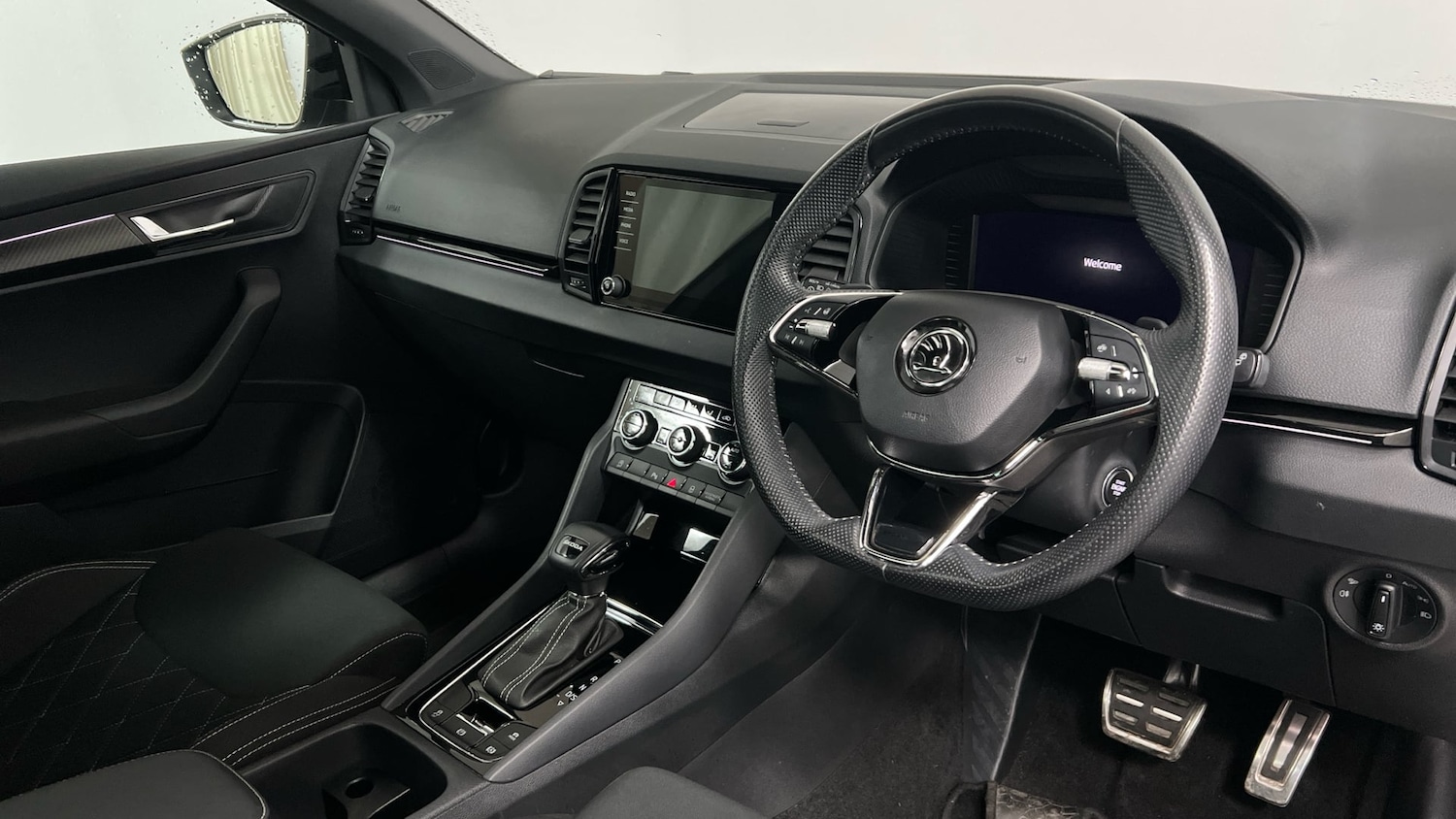 Used Skoda Karoq 2024 for sale - 77264615: Photo 6