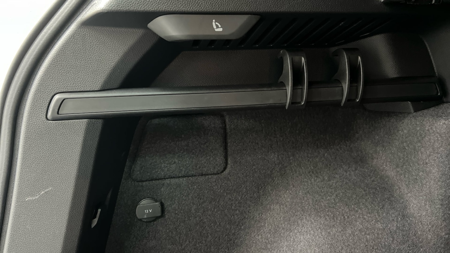 Used Skoda Karoq 2024 for sale - 77954226: Photo 25