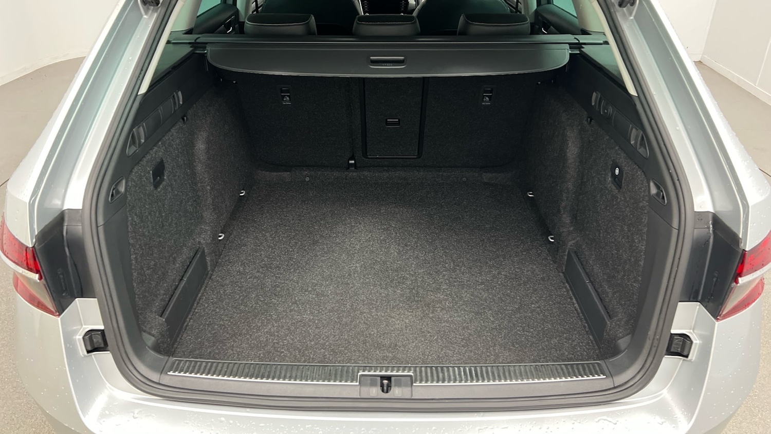 Used Skoda Superb 2021 for sale - 77465948: Photo 11