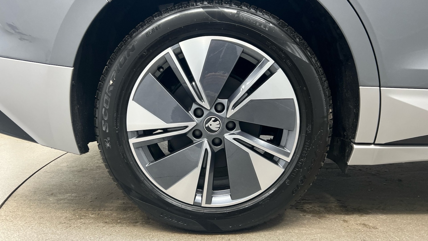 Used Skoda Enyaq 2025 for sale - 76758920: Photo 20