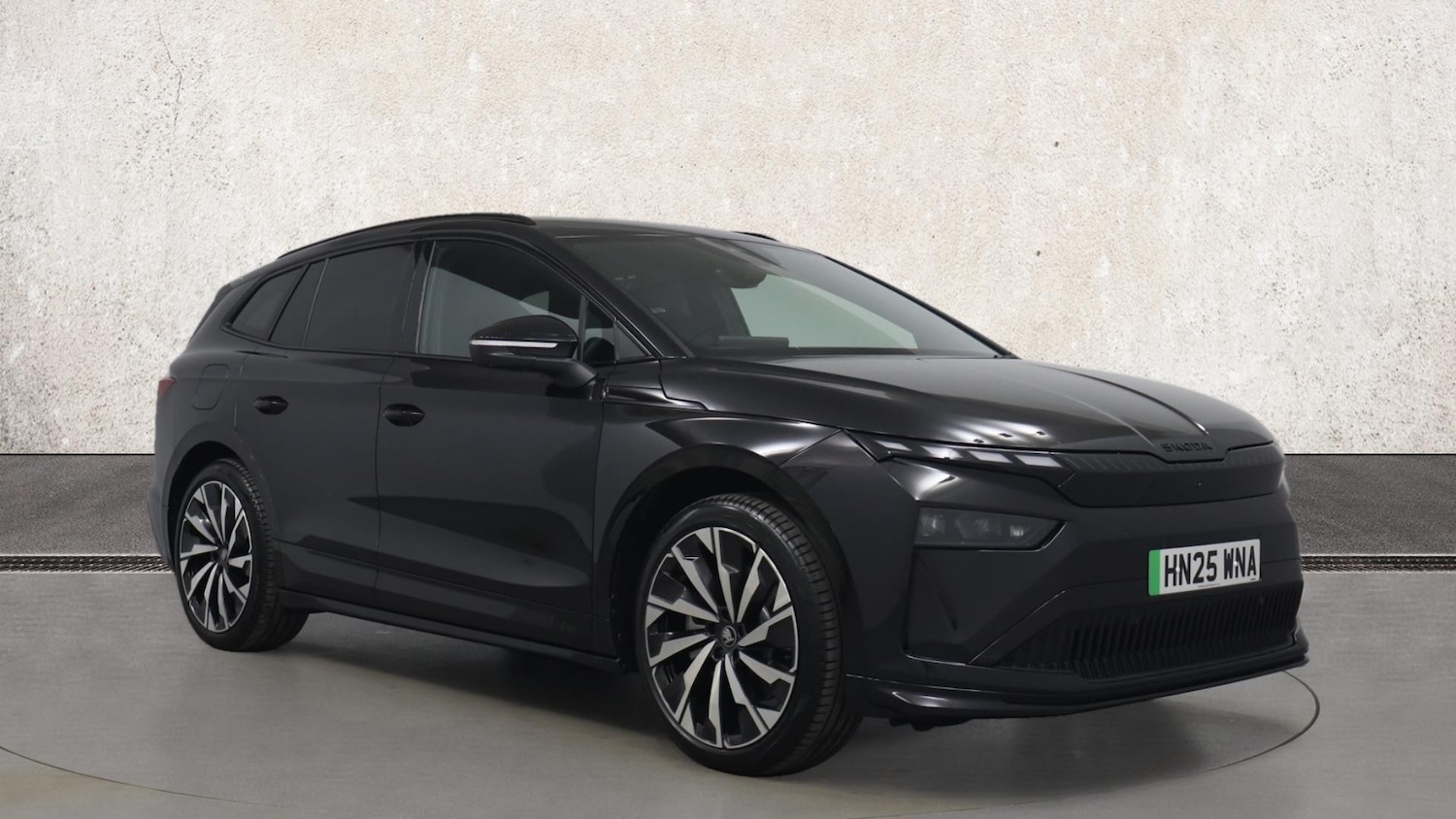 Used Skoda Enyaq 2025 for sale - 76680025: Photo 1