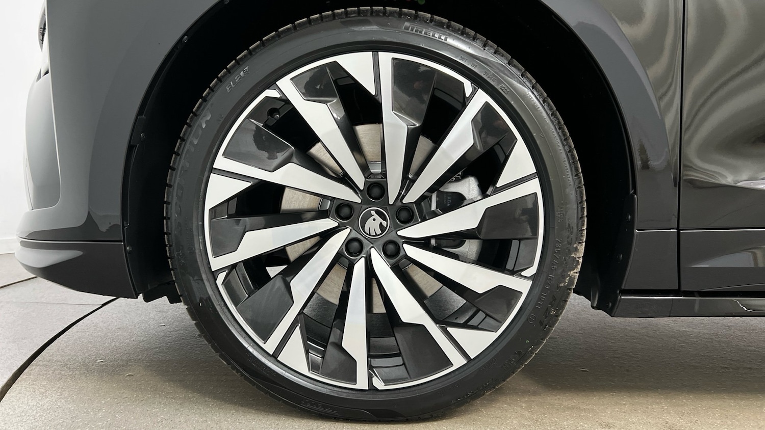 Used Skoda Enyaq 2025 for sale - 76680025: Photo 15