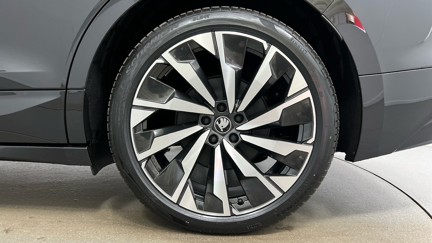 Used Skoda Enyaq 2025 for sale - 76680025: Photo 17