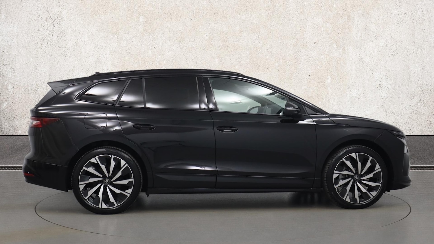 Used Skoda Enyaq 2025 for sale - 76680025: Photo 4