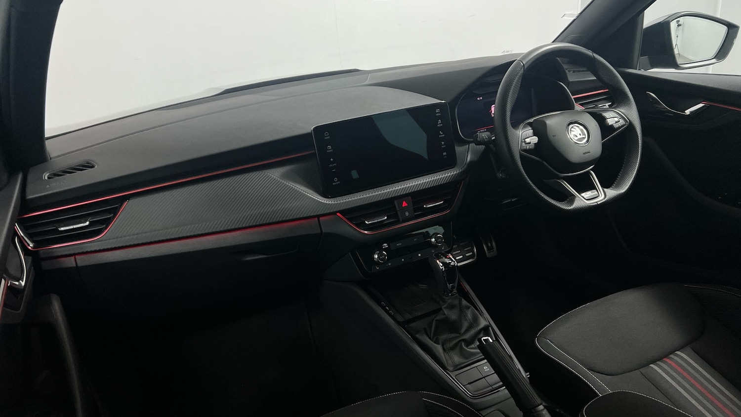 Used Skoda Kamiq 2025 for sale - 77622639: Photo 2