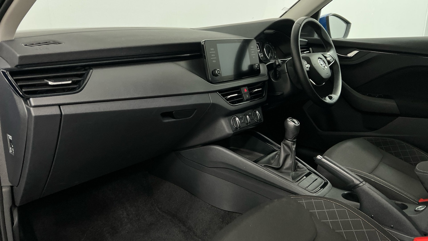 Used Skoda Kamiq 2021 for sale - 76325043: Photo 2